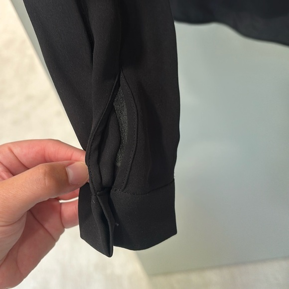 Aritzia T. Babaton 100% Silk Black Blouse, Size XXS - Picture 9 of 11